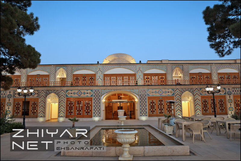 هتل کاروانیکا وکیل کرمان