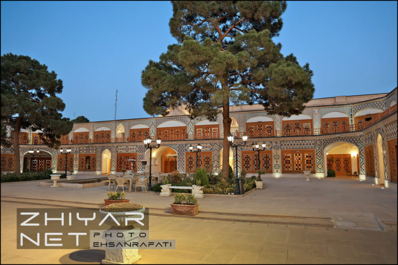 هتل کاروانیکا وکیل کرمان