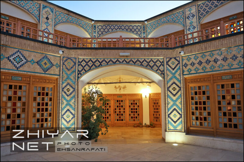 هتل کاروانیکا وکیل کرمان