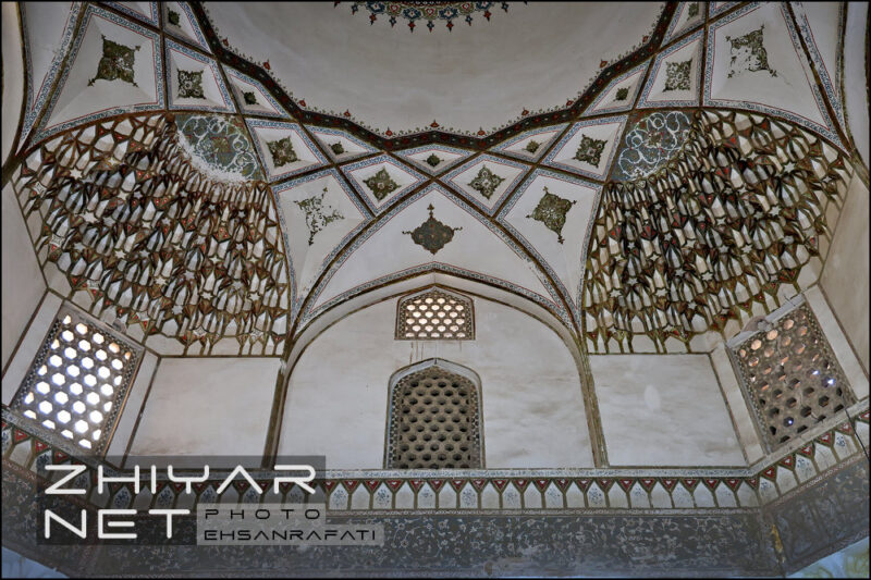 آرامگاه مشتاقیه کرمان